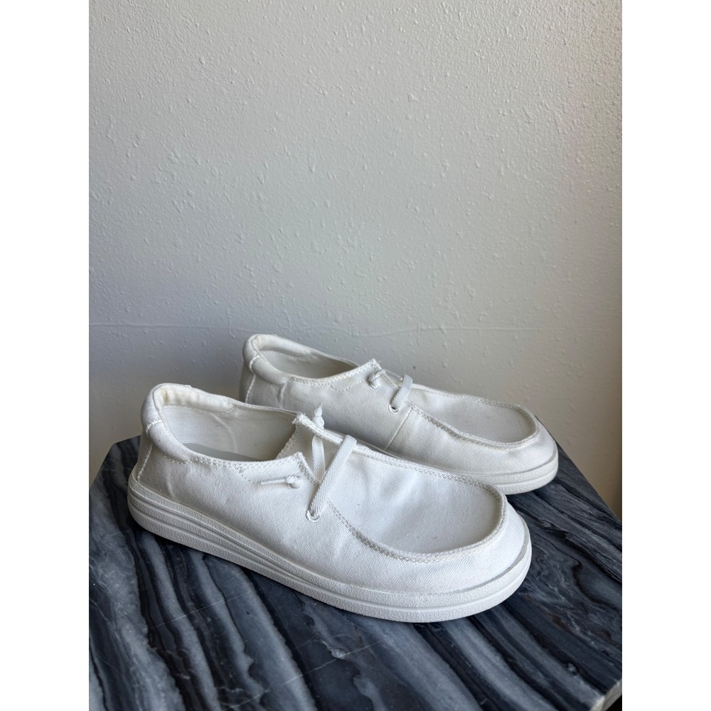 Mad Love Lennie White Canvas Slip On Loafer Sneakers Womens Size 8